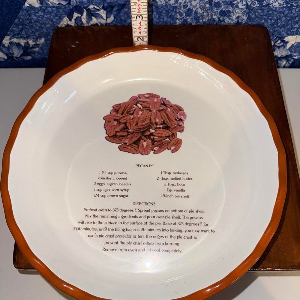 Vtg Ceramic Pecan Pie Recipe Dish 9 Inch Round Basketweave Scalloped Rim Brown